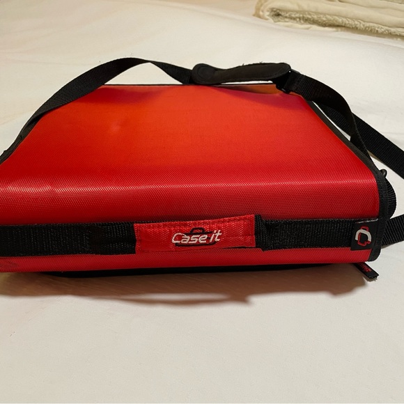 Binder and laptop holder with crossbody/shoulder strap - Picture 10 of 10